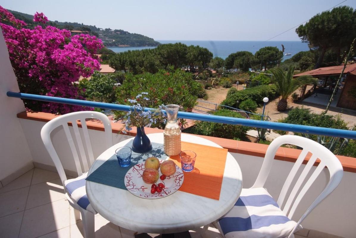 Residence Villa Morcone Capoliveri  Buitenkant foto