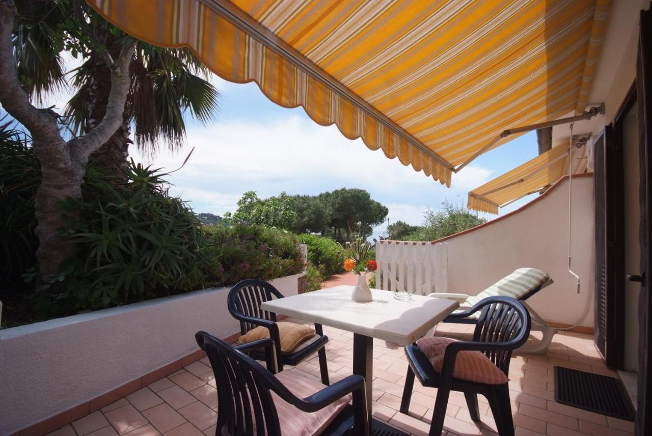 Residence Villa Morcone Capoliveri  Buitenkant foto