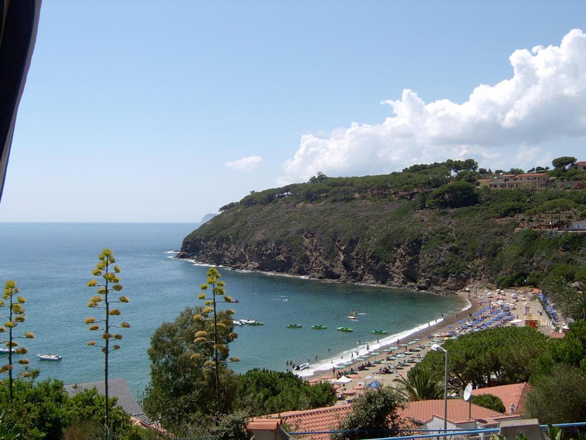 Residence Villa Morcone Capoliveri  Buitenkant foto
