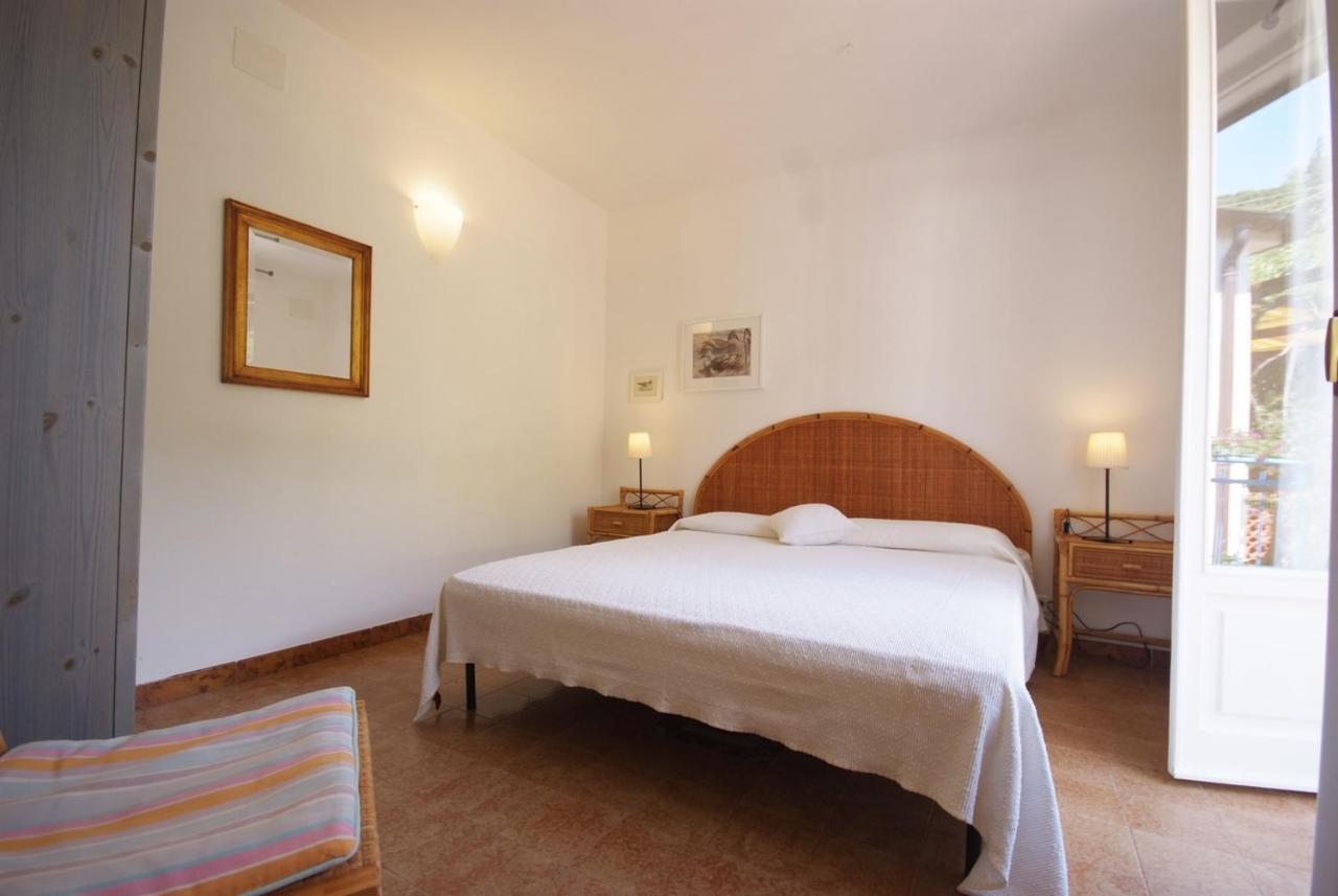 Residence Villa Morcone Capoliveri  Buitenkant foto